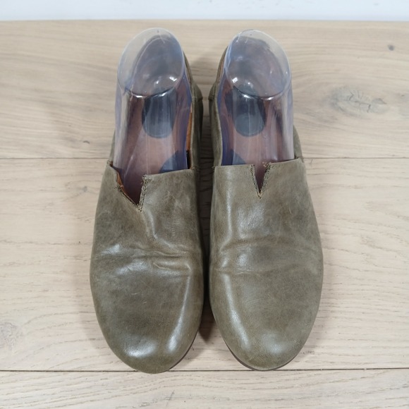 b.o.c. Loafers Womens 10M Olive Leather Slip On Comfort Casual Wear Style - Picture 6 of 10